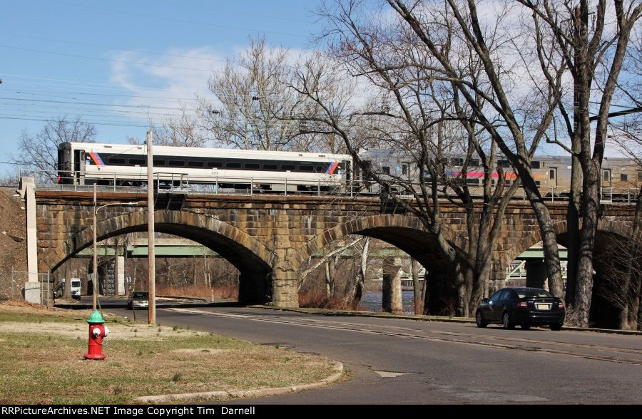 NJT 5319 brings up the markers.